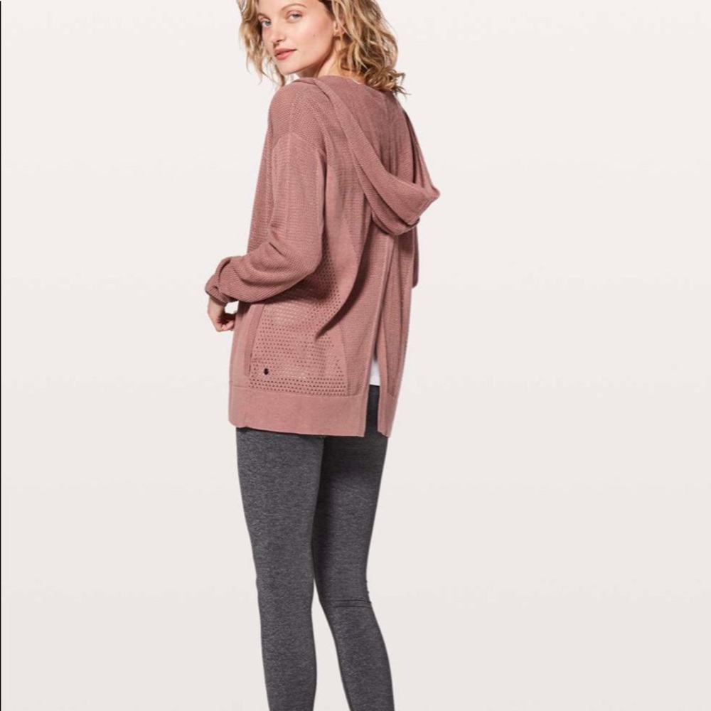 Lululemon Still Movement Wrap (Heathered Quicksand) size 6